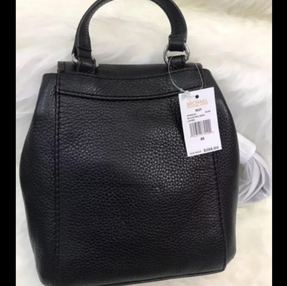💗 Sold Mk riley crossbody bag - Picture 2 of 6
